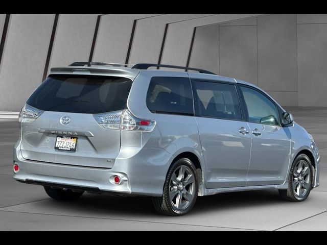 2017 Toyota Sienna SE