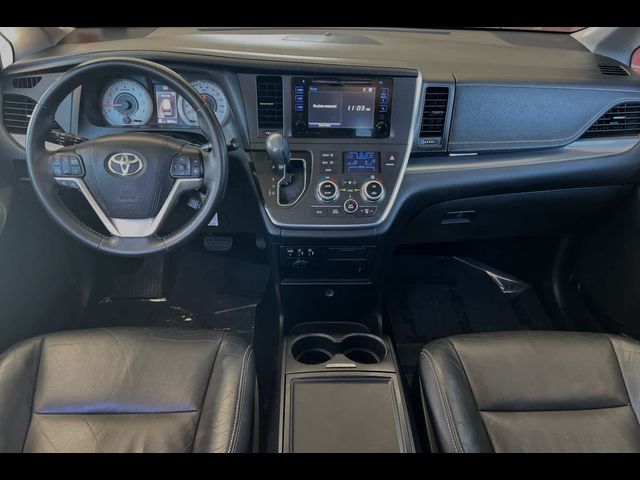 2017 Toyota Sienna SE