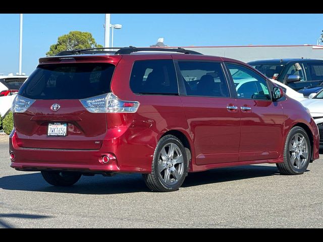 2017 Toyota Sienna SE