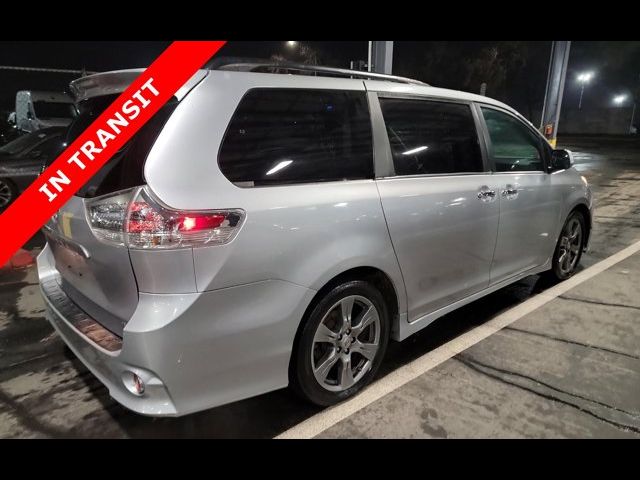 2017 Toyota Sienna SE