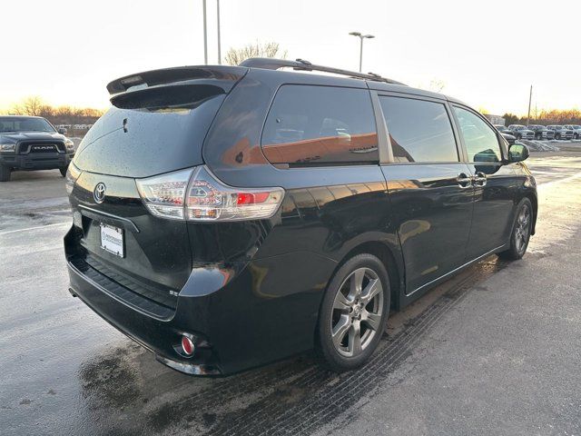 2017 Toyota Sienna SE