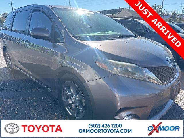 2017 Toyota Sienna 