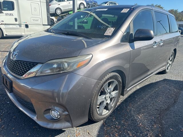 2017 Toyota Sienna 