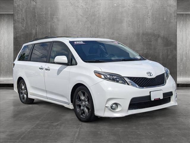 2017 Toyota Sienna SE