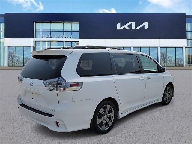 2017 Toyota Sienna SE