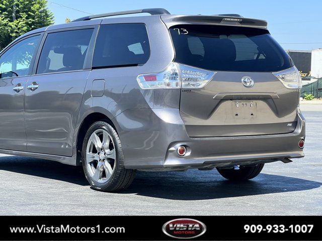 2017 Toyota Sienna SE