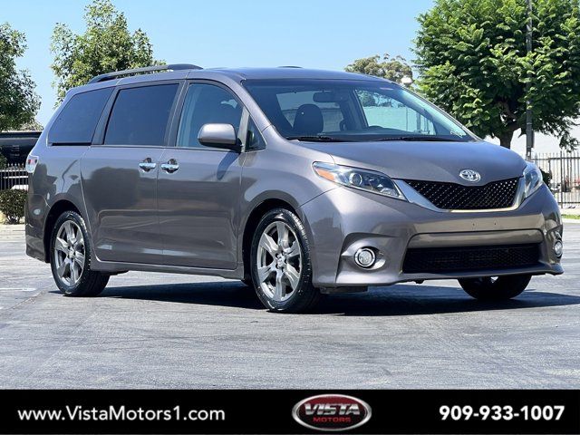 2017 Toyota Sienna SE