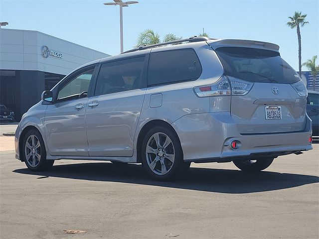 2017 Toyota Sienna SE