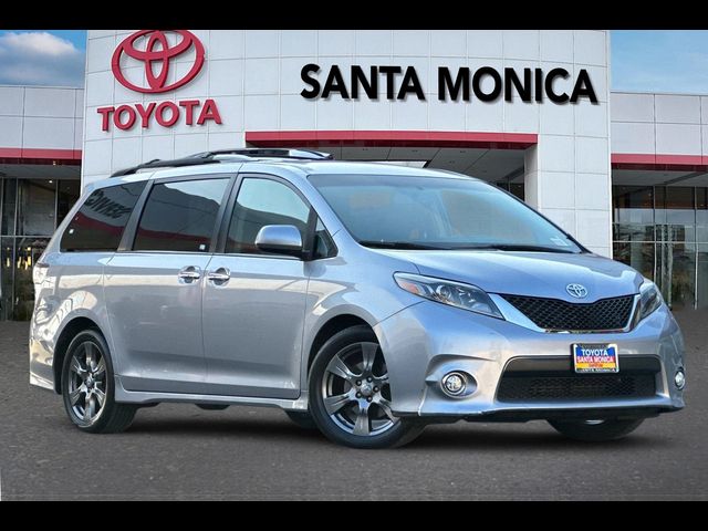 2017 Toyota Sienna 