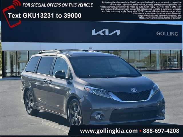 2017 Toyota Sienna 