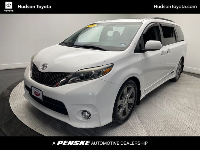 2017 Toyota Sienna SE