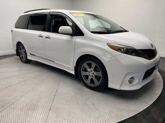 2017 Toyota Sienna SE