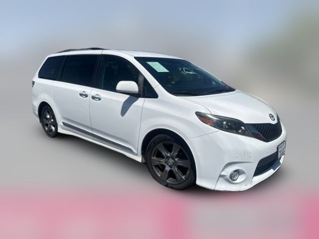 2017 Toyota Sienna SE