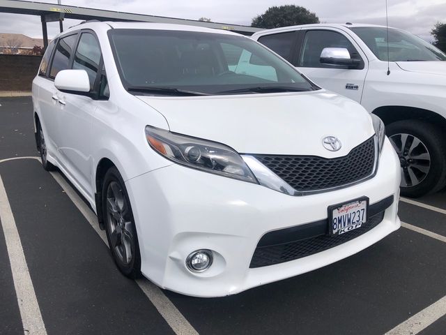 2017 Toyota Sienna SE