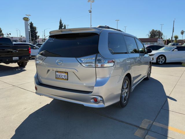 2017 Toyota Sienna 