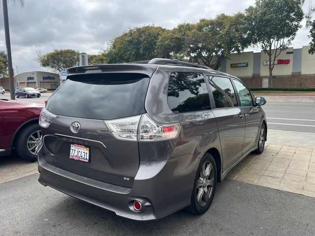 2017 Toyota Sienna SE Premium