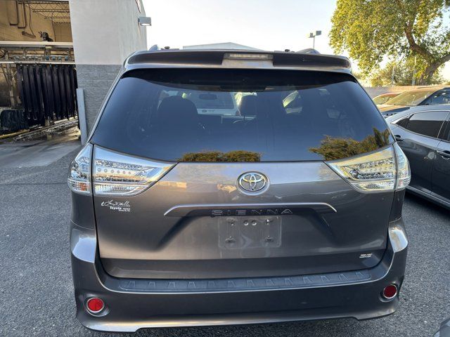 2017 Toyota Sienna SE Premium