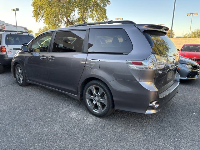 2017 Toyota Sienna SE Premium