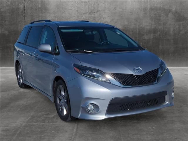 2017 Toyota Sienna SE Premium