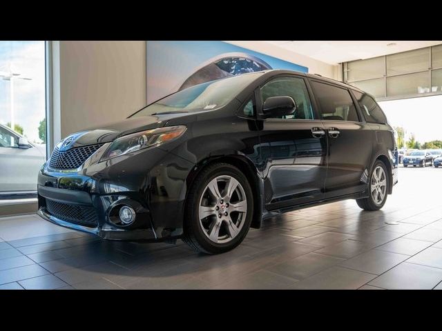 2017 Toyota Sienna 