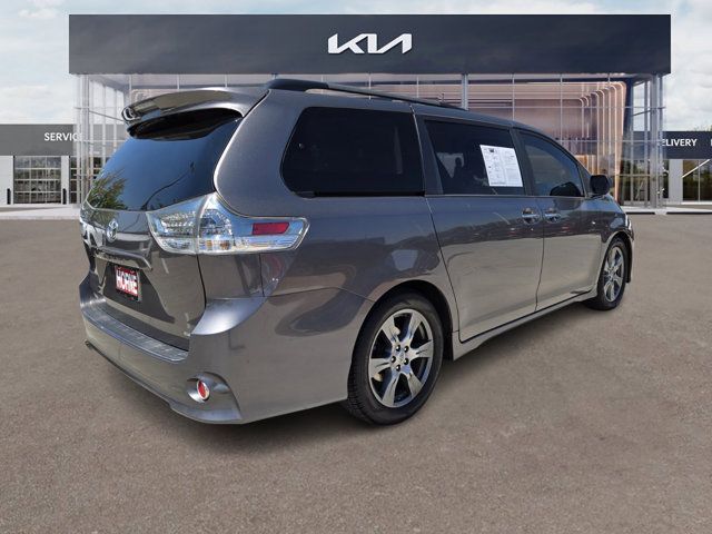 2017 Toyota Sienna SE Premium