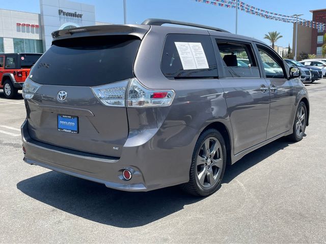 2017 Toyota Sienna SE Premium