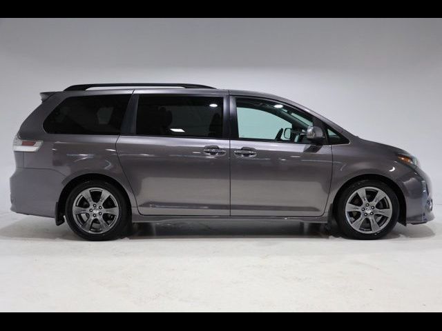 2017 Toyota Sienna SE Premium
