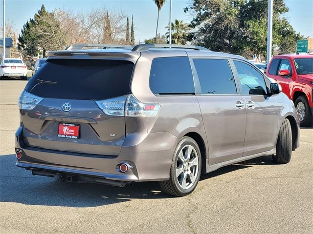 2017 Toyota Sienna SE Premium