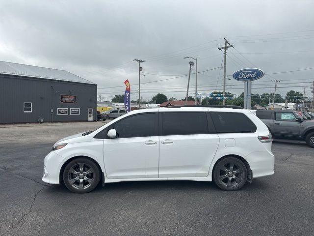 2017 Toyota Sienna SE Premium