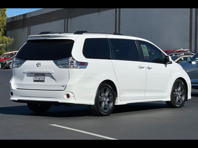 2017 Toyota Sienna SE Premium