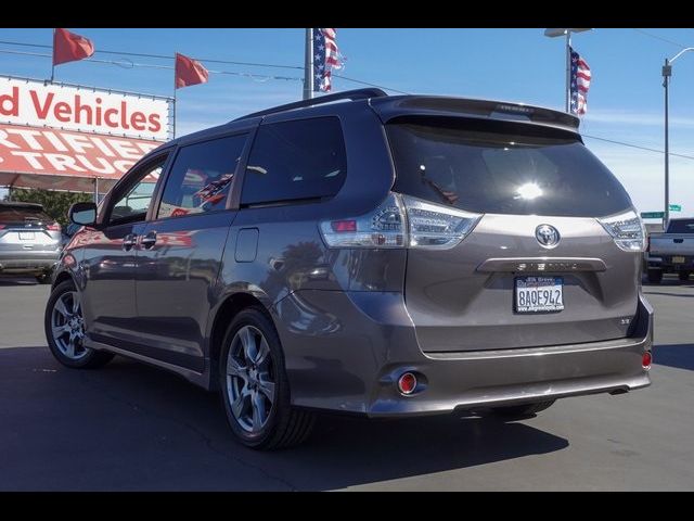 2017 Toyota Sienna SE Premium