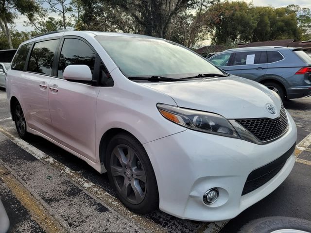 2017 Toyota Sienna SE Premium