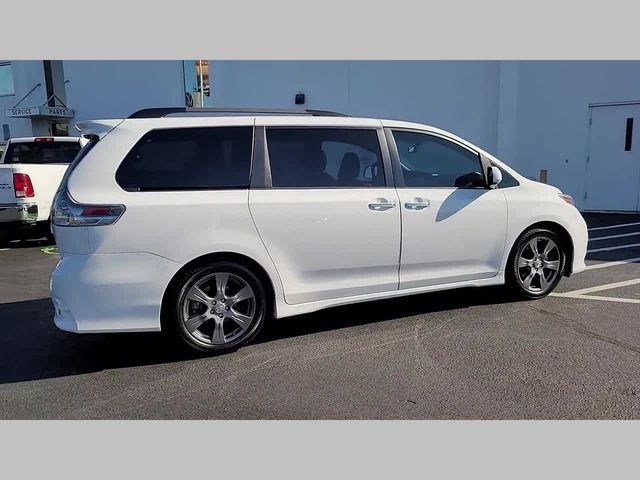 2017 Toyota Sienna SE Premium