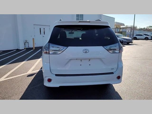 2017 Toyota Sienna SE Premium