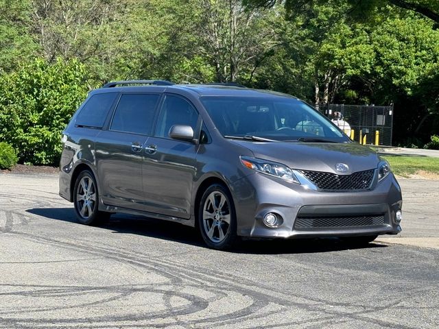 2017 Toyota Sienna SE Premium