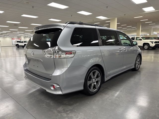 2017 Toyota Sienna SE Premium