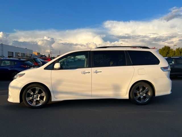 2017 Toyota Sienna SE Premium