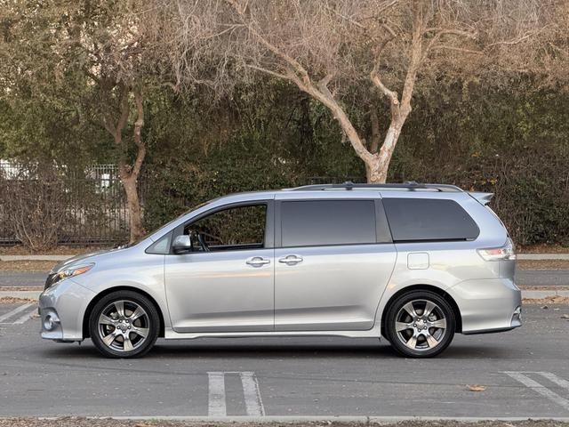 2017 Toyota Sienna SE Premium