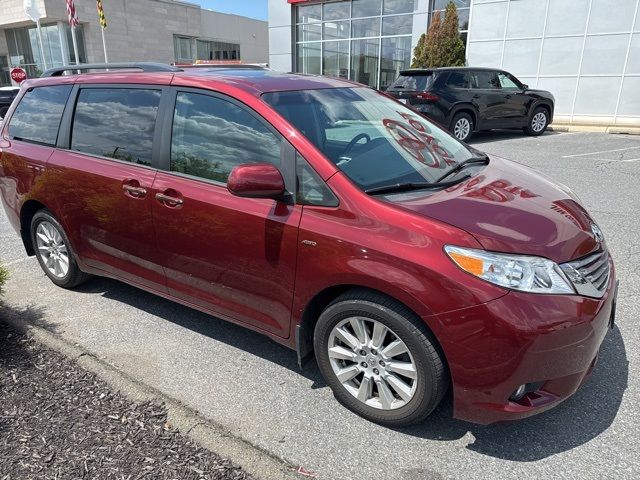 2017 Toyota Sienna XLE