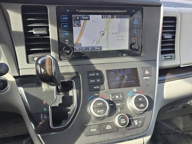 2017 Toyota Sienna XLE