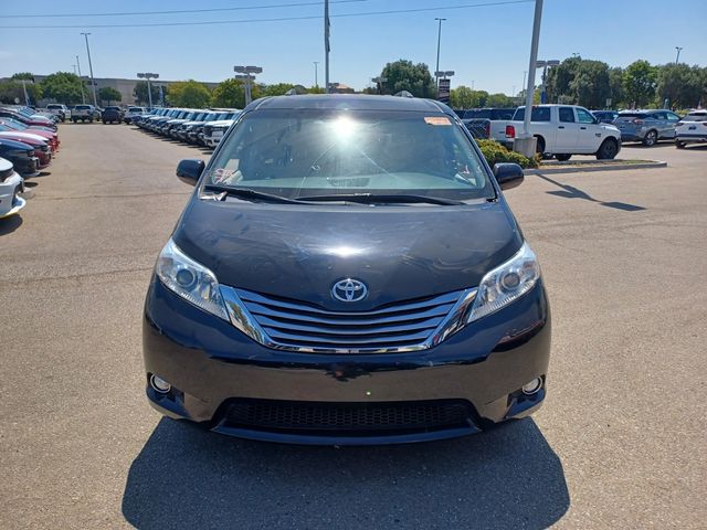 2017 Toyota Sienna XLE