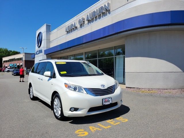 2017 Toyota Sienna 