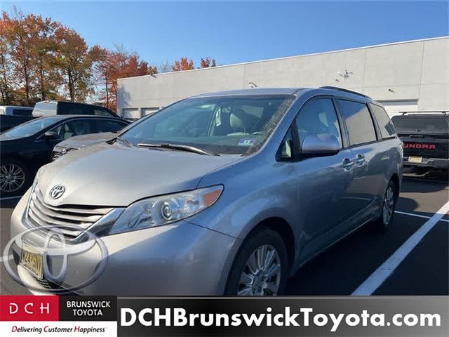 2017 Toyota Sienna XLE