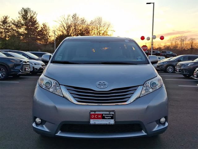 2017 Toyota Sienna XLE