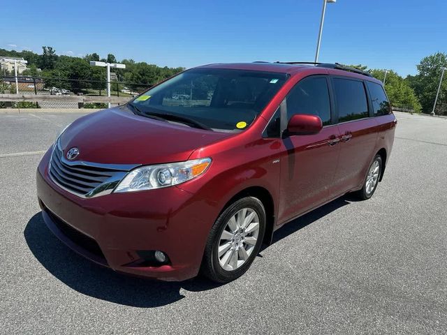 2017 Toyota Sienna XLE