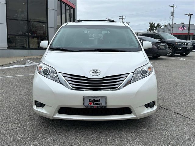 2017 Toyota Sienna XLE