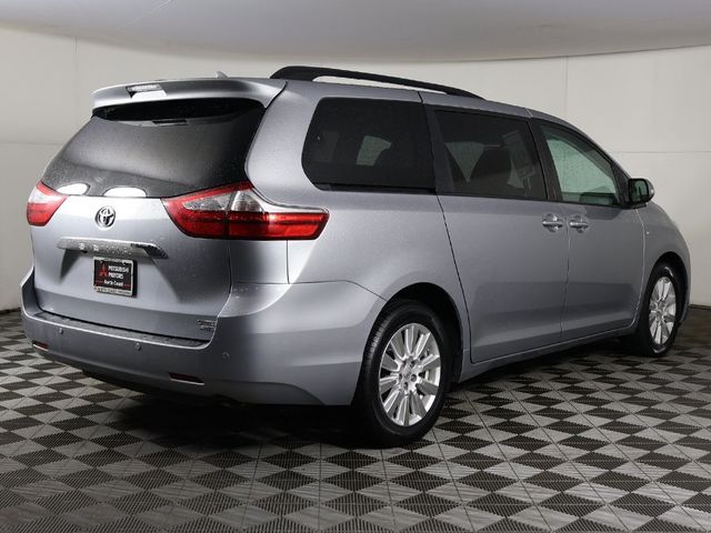 2017 Toyota Sienna XLE