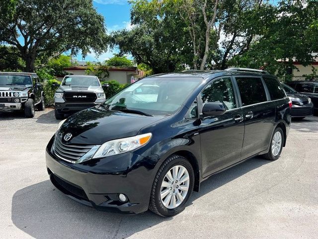 2017 Toyota Sienna XLE