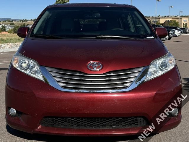 2017 Toyota Sienna XLE