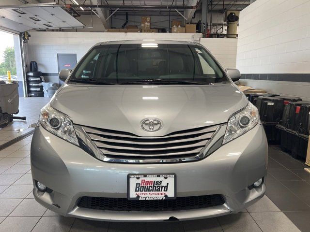 2017 Toyota Sienna XLE